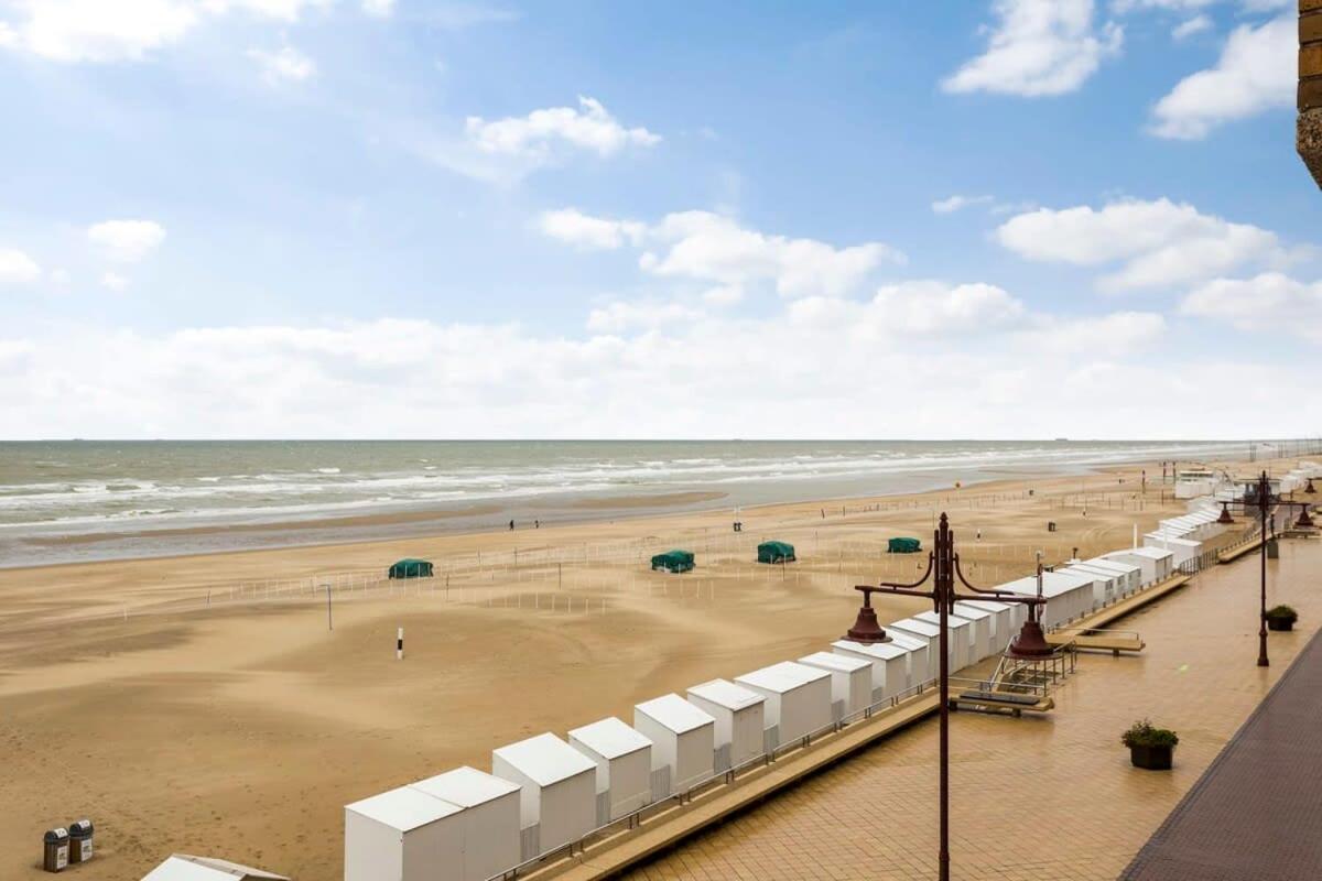 Huswell - Majestic Apartment With Breathtaking Sea View De Haan Kültér fotó